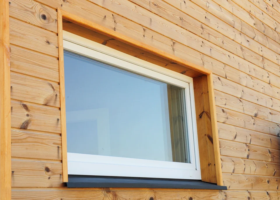 Ventana fija de PVC blanca sin hojas móviles